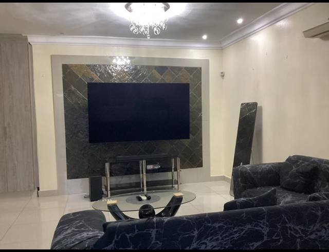 2 BEDROOM PROPERTY TO RENT IN RESERVOIR HILLS